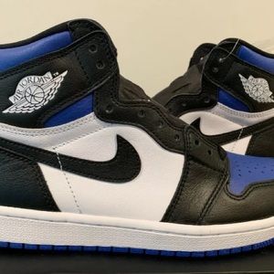 Jordan retro 1 royal toe